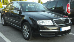 skoda superb automobil